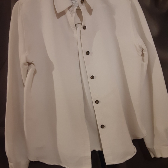 Blazer - Picture 2 of 3